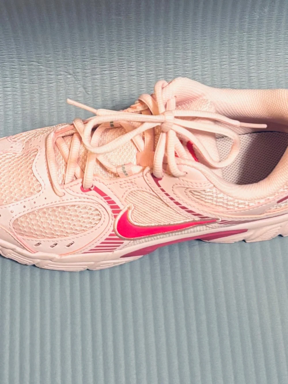 Nike V5 RNR Youth Sneakers 6.5Y Pink-Pinksicle